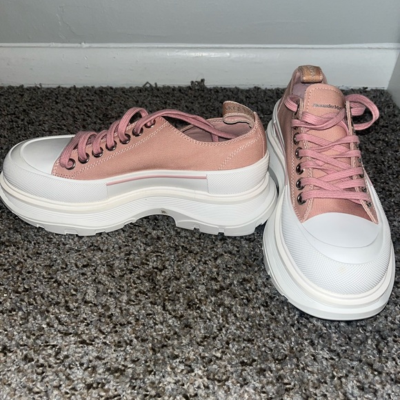 Alexander McQueen Tread Slick Low Platform Sneakers - Picture 1 of 5